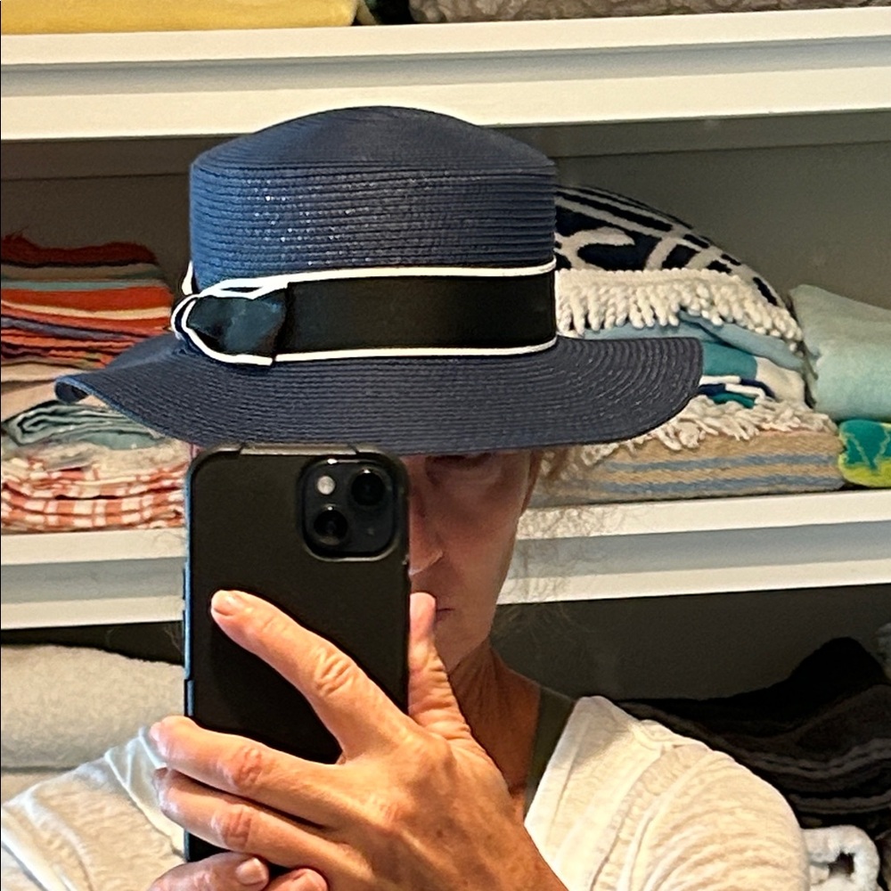 Elegant Navy Blue Women's Hat-Derby Ready! - Picture 5 of 8
